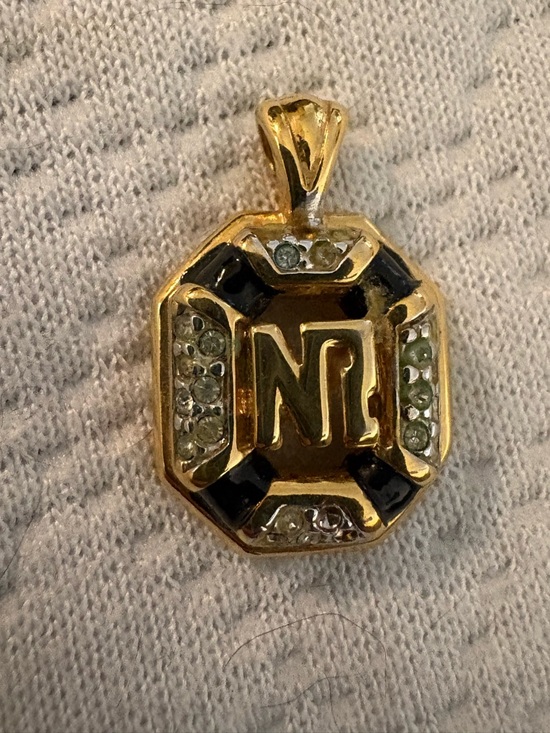 Nina Ricci Jewelry - Nina Ricci Pendant